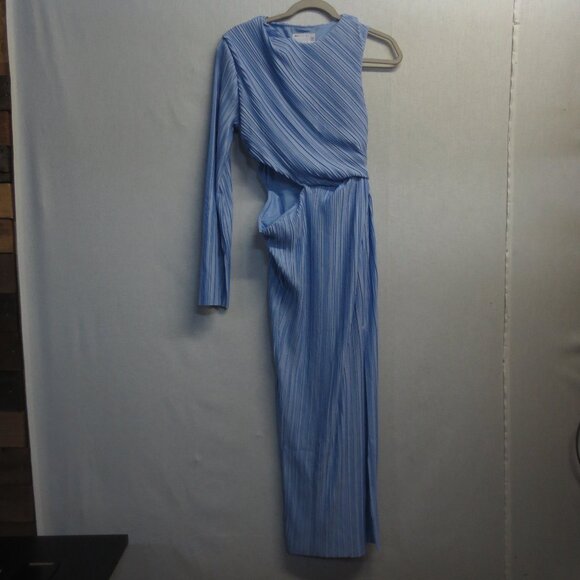 ASOS DESIGN plisse one sleeve midi dress with slit detail in icy blue - US 6 - Picture 2 of 7